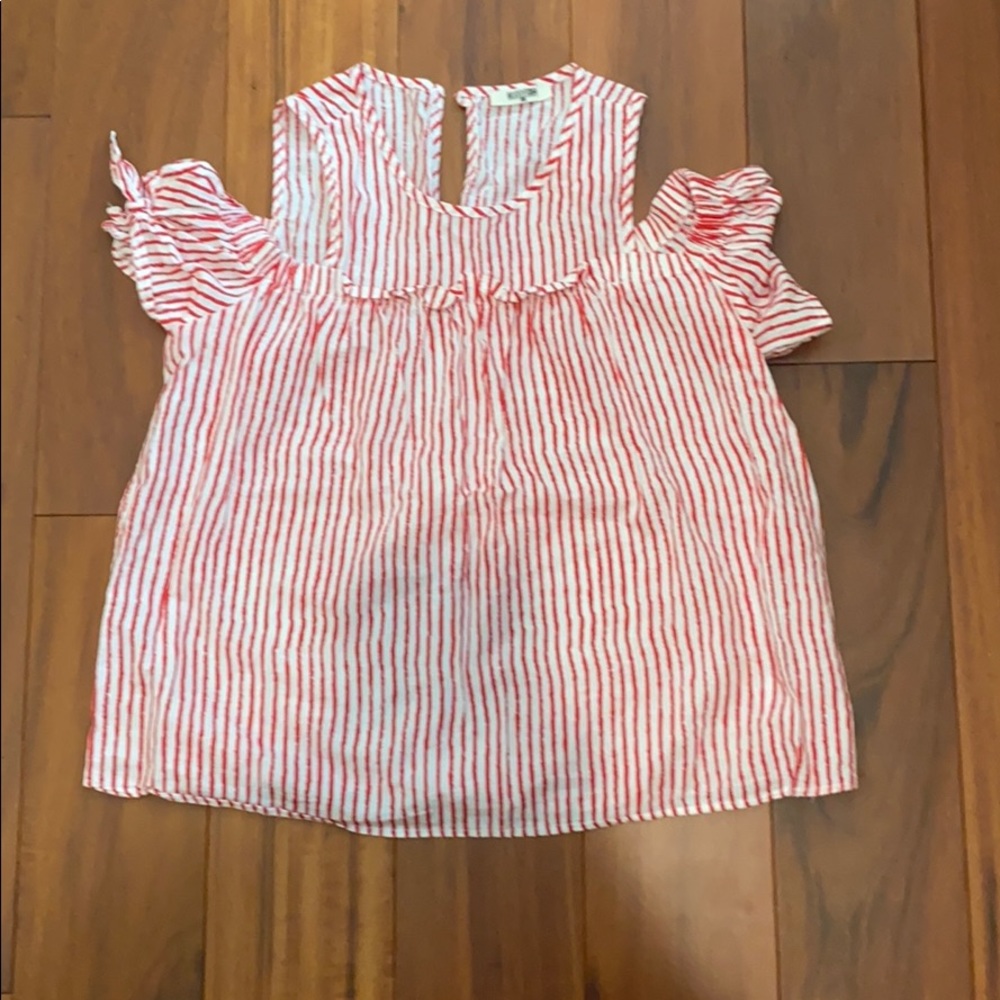 Striped Cold shoulder top